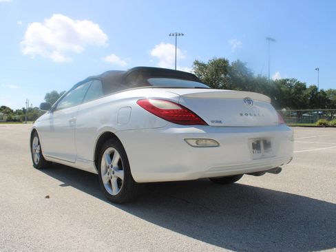 Used 2007 Toyota Solara SLE FWD image 5