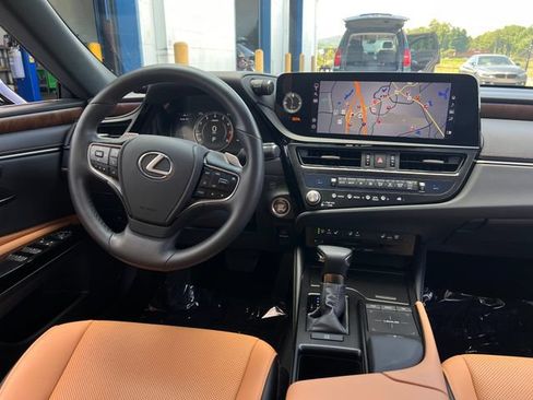 Used 2022 Lexus ES 350 w/ Premium Package FWD image 17