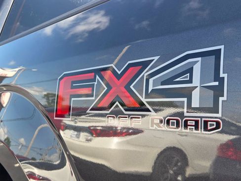 Used 2019 Ford F150 XLT w/ Equipment Group 302A Luxury AWD/4WD image 9