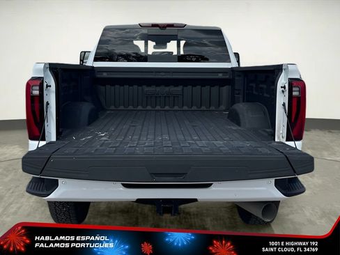 Used 2025 GMC Sierra 3500 Denali w/ Denali Reserve Package AWD/4WD image 17