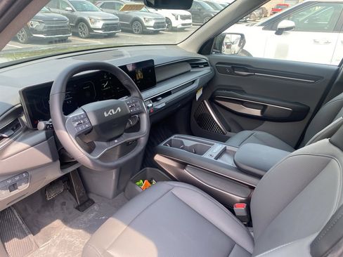 New 2026 Kia EV9 Light image 15