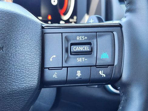 Used 2025 Nissan Rogue SL w/ Tech Package AWD/4WD image 24