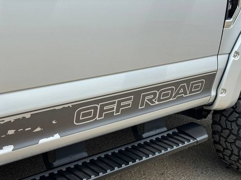 Used 2019 Ford F250 XLT AWD/4WD image 11
