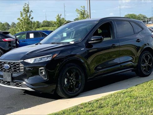 Used 2023 Ford Escape ST-Line Select w/ Tech Pack #2 AWD/4WD image 5