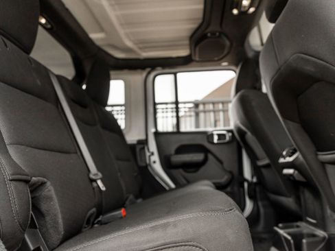 Used 2023 Jeep Wrangler Unlimited Sport AWD/4WD image 40