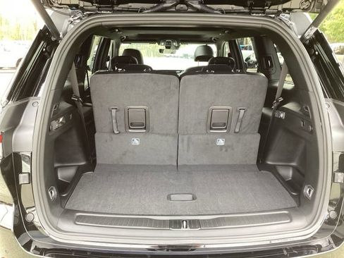 New 2025 Jeep Grand Cherokee L Altitude image 13