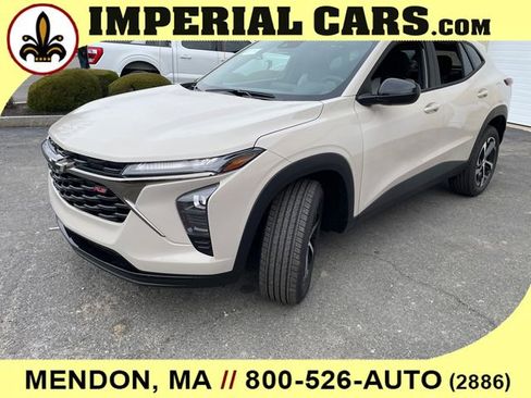 New 2026 Chevrolet Trax RS w/ Sunroof Package image 5