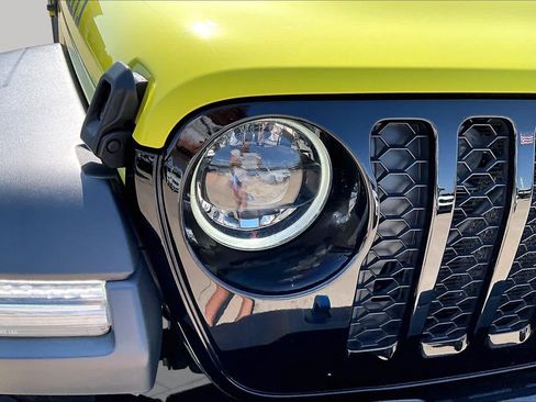 Used 2023 Jeep Wrangler Unlimited w/ Cold Weather Group AWD/4WD image 28