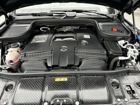 Certified 2025 Mercedes-Benz GLS 580 4MATIC image 54