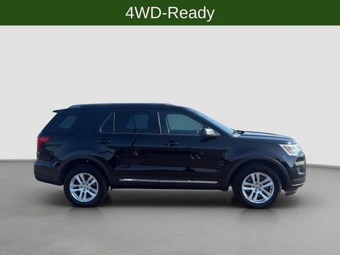 Used 2018 Ford Explorer XLT AWD/4WD image 7