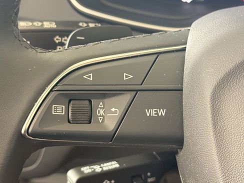 Used 2025 Audi Q5 e Premium Plus AWD/4WD image 17