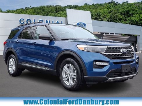 Certified 2022 Ford Explorer XLT w/ Equipment Group 202A AWD/4WD image 1