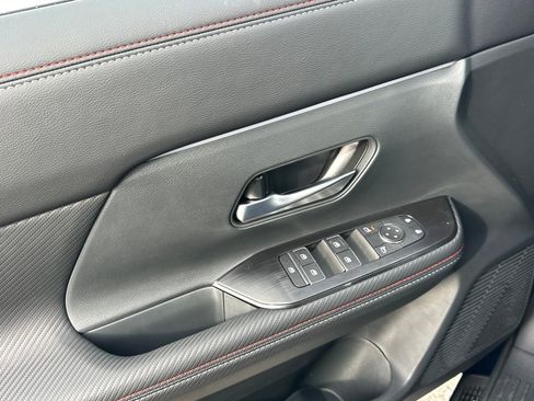 New 2026 Nissan Kicks SR w/ Illumination Package image 10