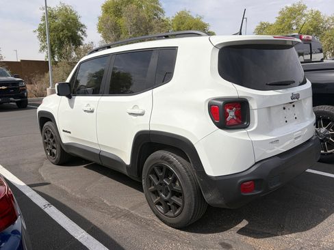 Used 2020 Jeep Renegade Latitude image 3