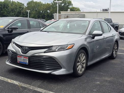 Certified 2019 Toyota Camry LE FWD image 4