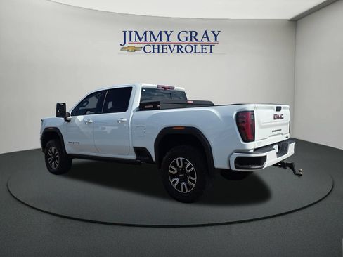 Used 2024 GMC Sierra 2500 AT4 w/ AT4 Premium Plus Package AWD/4WD image 3
