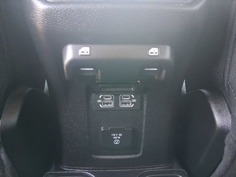 Used 2021 Jeep Wrangler Unlimited Sahara AWD/4WD image 20