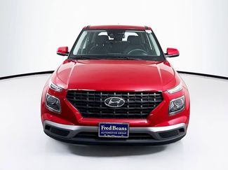 Certified 2022 Hyundai Venue SE video 2