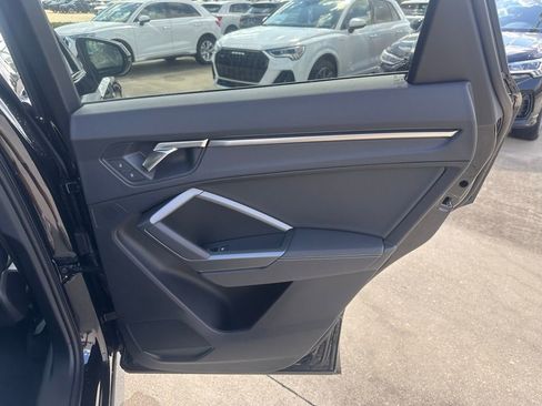 New 2025 Audi Q3 2.0T Premium image 23