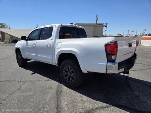 Used 2023 Toyota Tacoma SR5 RWD image 3
