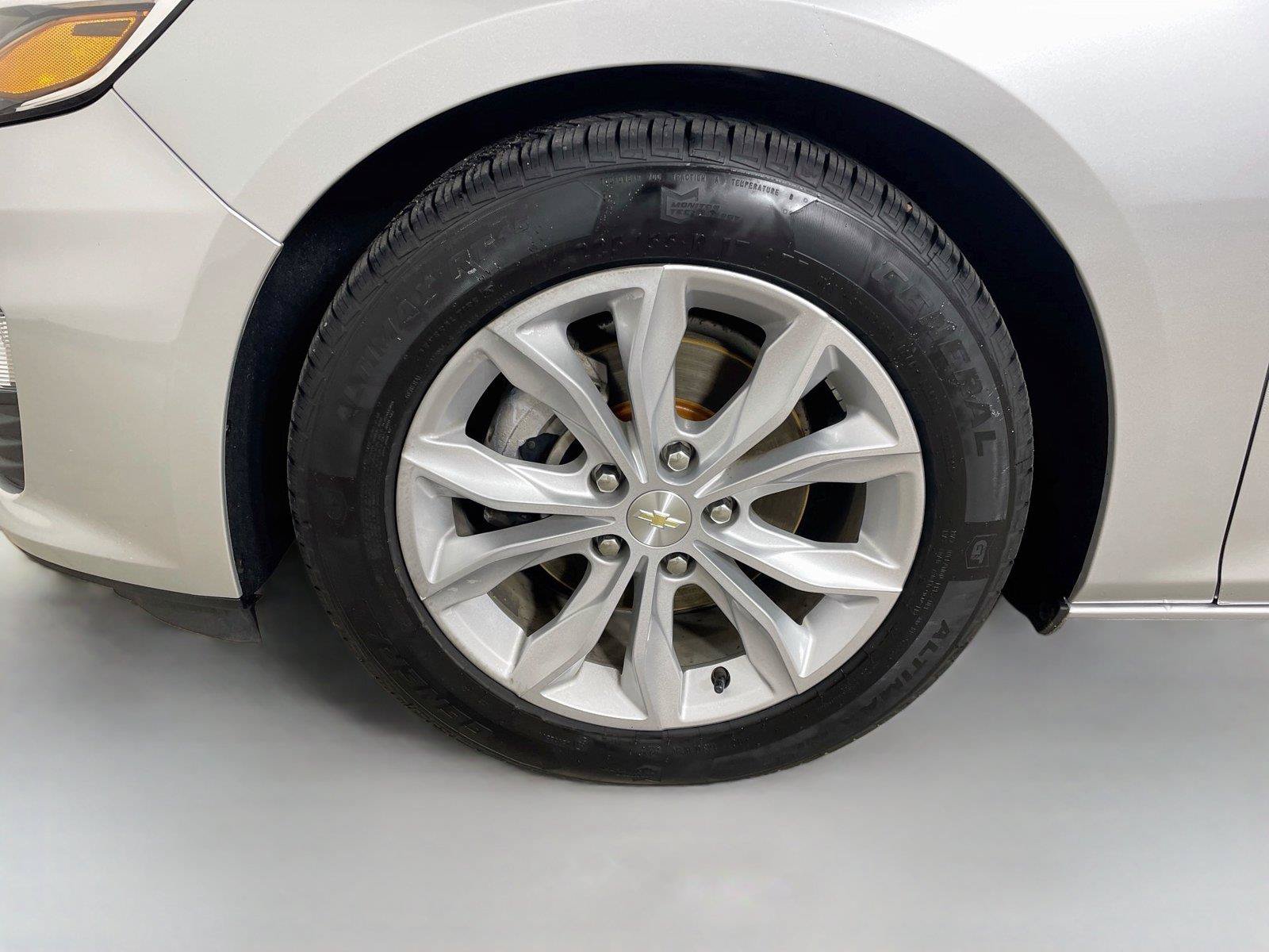 Used 2020 Chevrolet Malibu LT FWD image 28