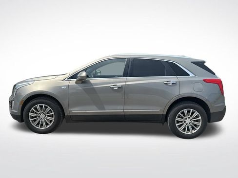 Used 2018 Cadillac XT5 Luxury w/ Driver Awareness Package FWD image 3