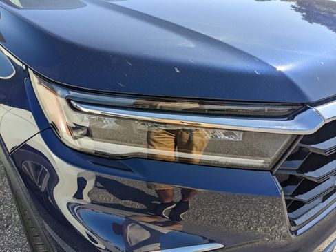 Used 2023 Honda Pilot Elite image 6