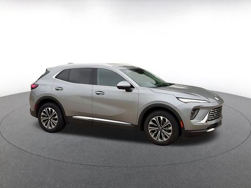 Used 2024 Buick Envision Preferred AWD/4WD image 2
