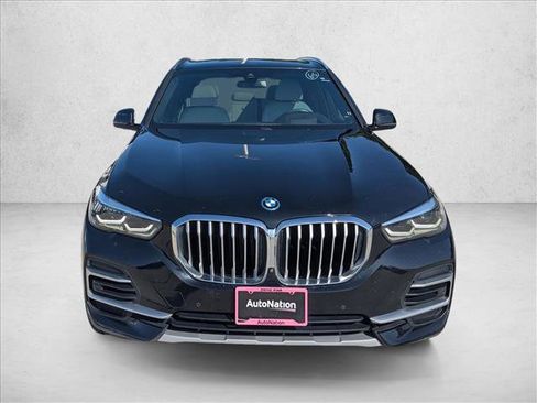 Used 2023 BMW X5 xDrive45e w/ Parking Assistance Package AWD/4WD image 2