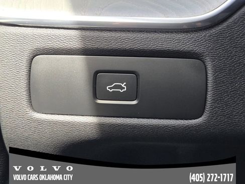 Certified 2025 Volvo XC60 B5 Plus w/ Climate Package image 21