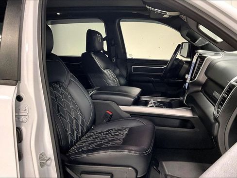 Used 2022 RAM 1500 Big Horn image 10