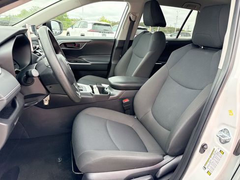 Certified 2025 Toyota RAV4 LE FWD image 13