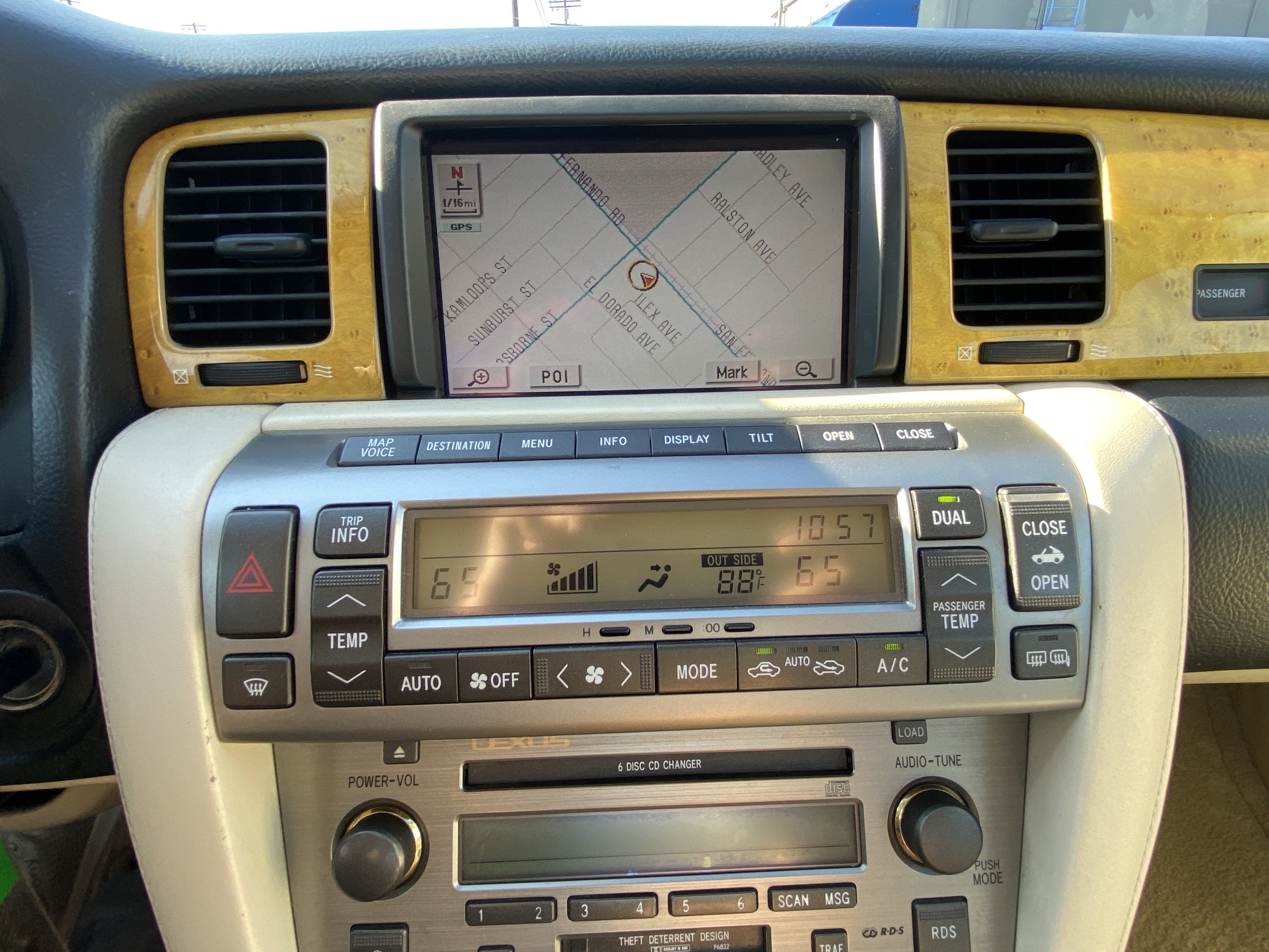 Used 2003 Lexus SC 430 Convertible RWD image 19