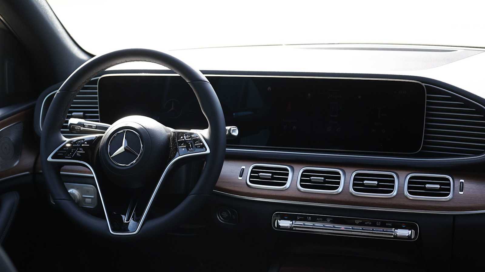 Used 2026 Mercedes-Benz GLE 350 4MATIC image 13