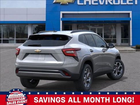 New 2026 Chevrolet Trax LT image 4