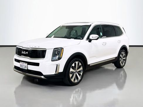 Certified 2022 Kia Telluride S AWD/4WD image 3