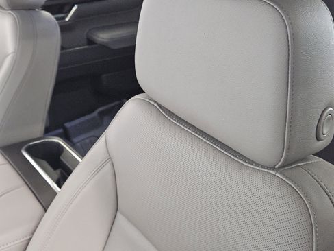 Used 2022 GMC Sierra 1500 SLT image 18