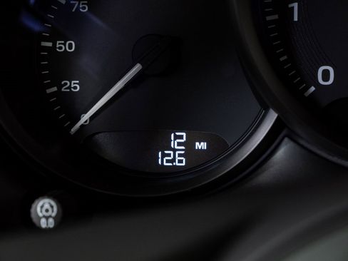 New 2026 Porsche Macan image 12