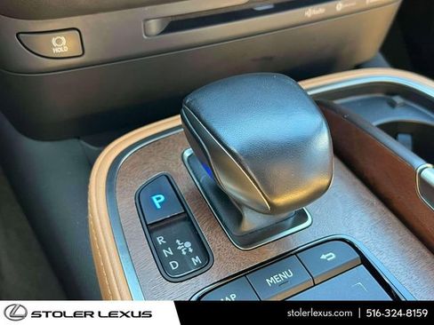 Used 2022 Lexus LS 500 AWD w/ Accessory Package (Z2) image 36