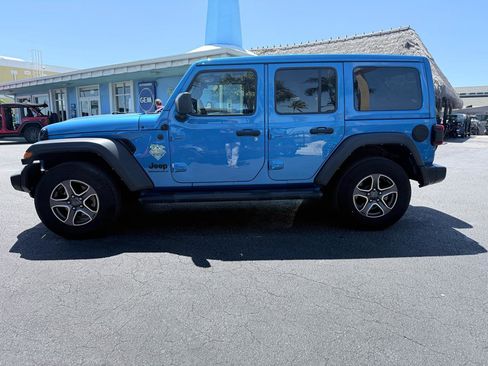 Used 2023 Jeep Wrangler Unlimited Sport w/ Sun And Sound Package AWD/4WD image 4