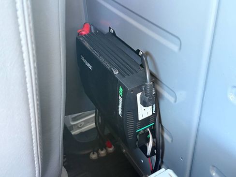Used 2017 Chevrolet Express 2500 RWD image 14