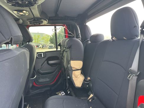 Used 2020 Jeep Gladiator Sport w/ Quick Order Package 24S image 6