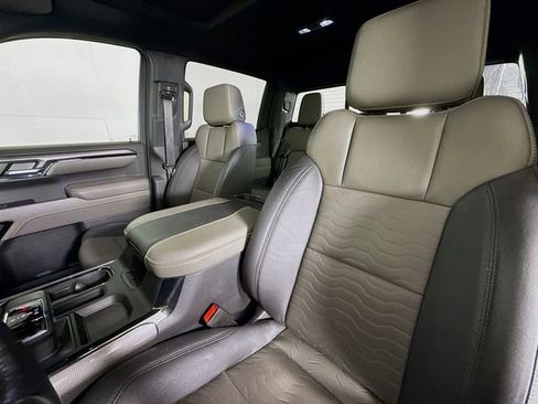 Used 2023 Chevrolet Silverado 1500 ZR2 w/ Technology Package image 23