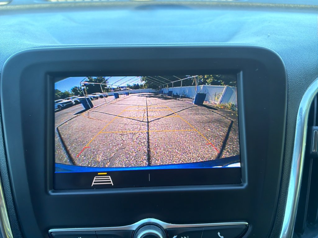 Used 2020 Chevrolet Equinox LT FWD image 21