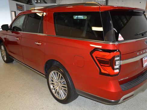 Used 2022 Ford Expedition Max Limited image 5
