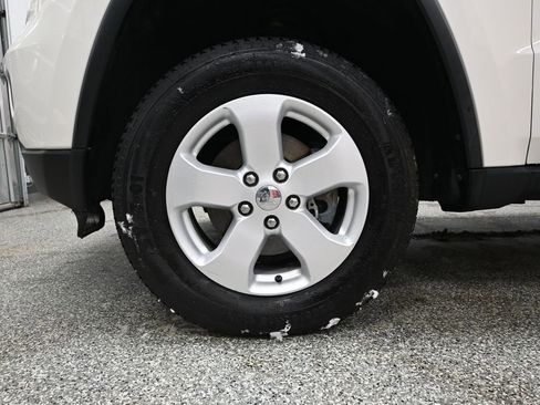 Used 2012 Jeep Grand Cherokee Laredo image 17