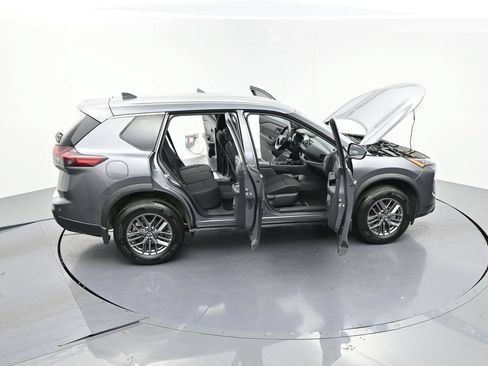 Used 2026 Nissan Rogue S FWD image 25