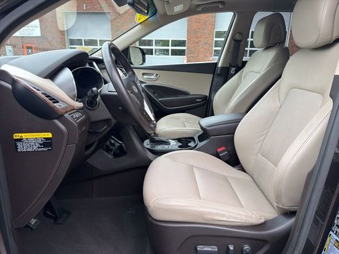 Used 2017 Hyundai Santa Fe Limited FWD image 10