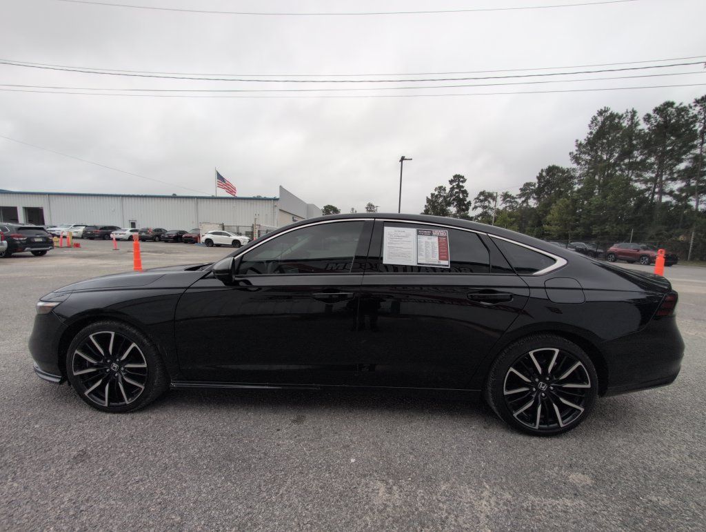 Used 2023 Honda Accord Touring image 5