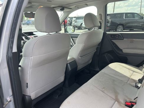 Used 2017 Subaru Forester 2.5i Premium AWD/4WD image 35